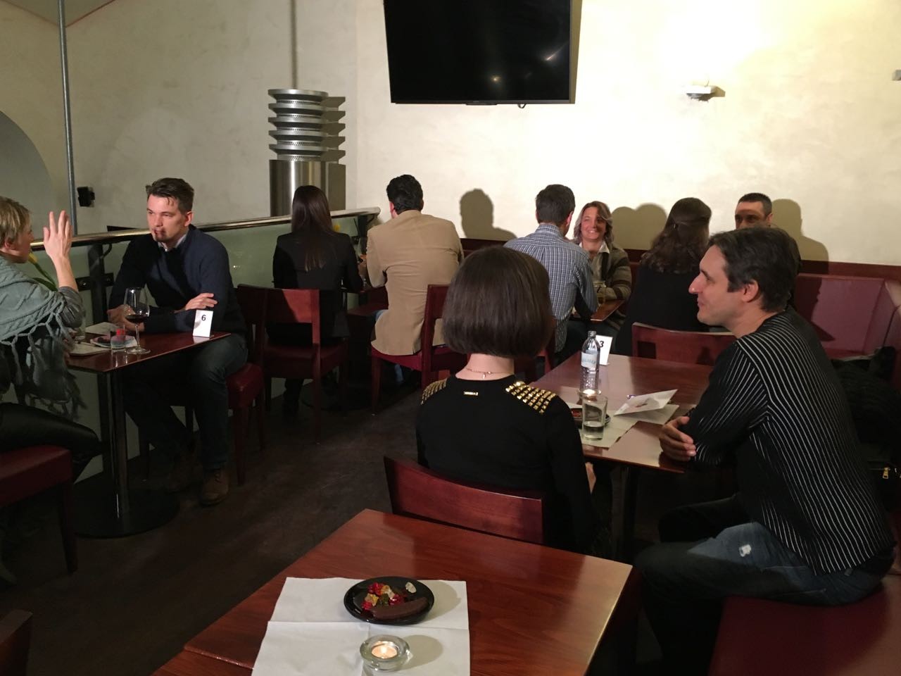 Chat-room-speed-dating